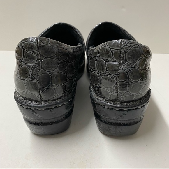 B.O.C. Peggy Clogs Slip On Gray Crocodile Nurse’s Shoes Sz 7 1/2 - Picture 3 of 7